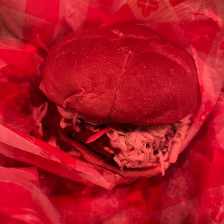 photo of Cycle Dogs nashville hot chik’n sandwich shared by @oshmorethstorm on  10 Nov 2022 - review