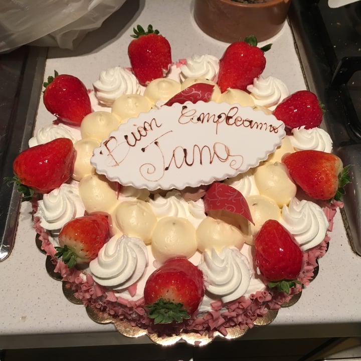 review photo of La Fonte Del Dolce TORTA CON PANNA shared by @carmymi2 on 05 Nov 2022 - review