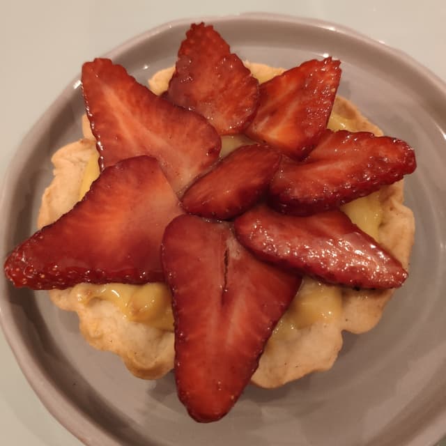 Photo of the dish “crostatina alle fragole”