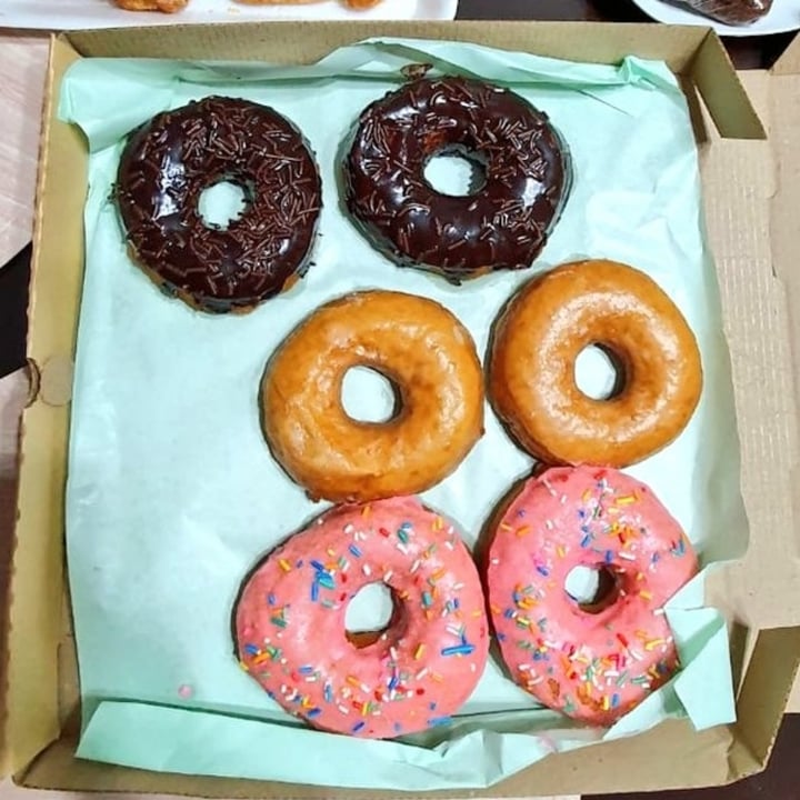 photo of Lecker Brot Pastelería Donas Veganas, Pan Danés, Brownie Vegano y Llauchas Veganas shared by @danna1233991982 on  07 Apr 2022 - review