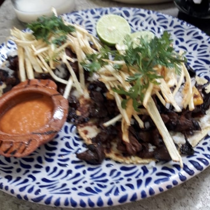 photo of Los Loosers Tacos Al Pastor shared by @noyolotzinvegano on  26 Jun 2021 - review