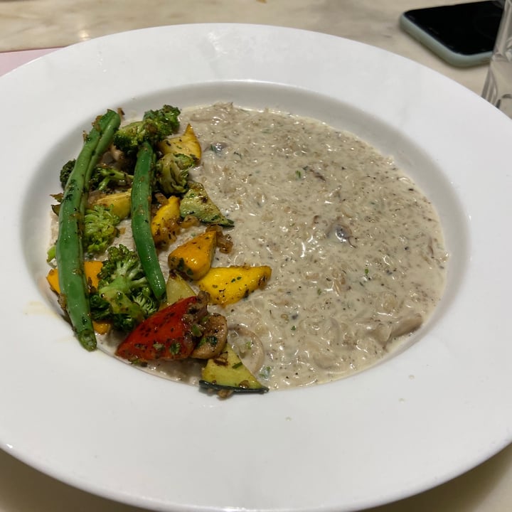 photo of Earth Cafe @ Waterfield Mushroom Rissoto shared by @adinteee on  18 Mar 2021 - review