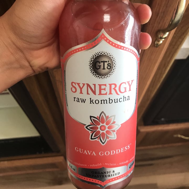 review photo of GT’s Living Foods Synergy Guava Godess Kombucha shared by @sashiana on 15 Apr 2021 - review