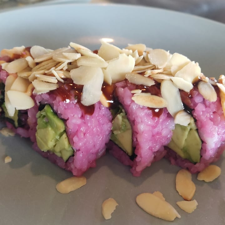 review photo of Nima Sushi Almond Pink shared by @labeabea on 31 Mar 2022 - review