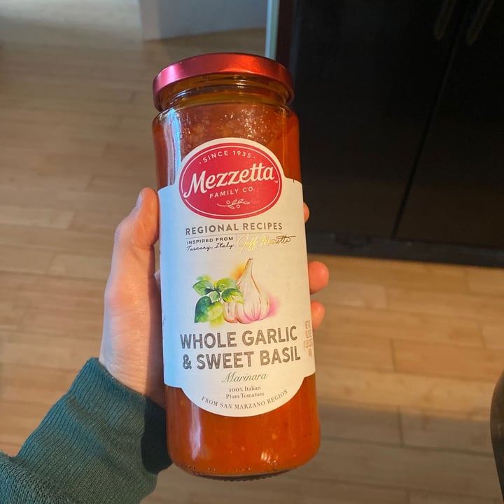 review photo of Mezzetta Whole Garlic And Sweet Basil Marinara shared by @isabellacriley on 30 Dec 2020 - review