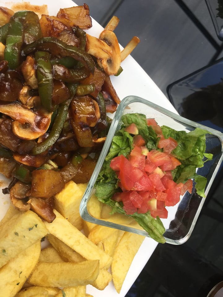 review photo of Fratello Cafe Vegano Lomo en salsa de Champiñones shared by @margaritaa2 on 06 Jan 2020 - review