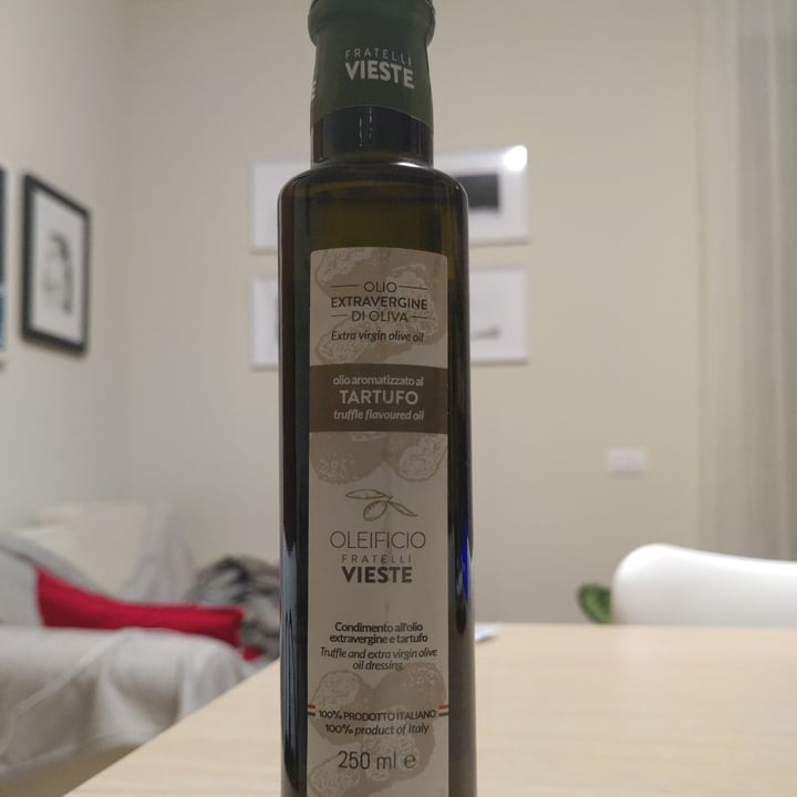 photo of Fratelli Vieste Olio aromatizzato al tartufo shared by @chiaragatta on  04 Feb 2022 - review