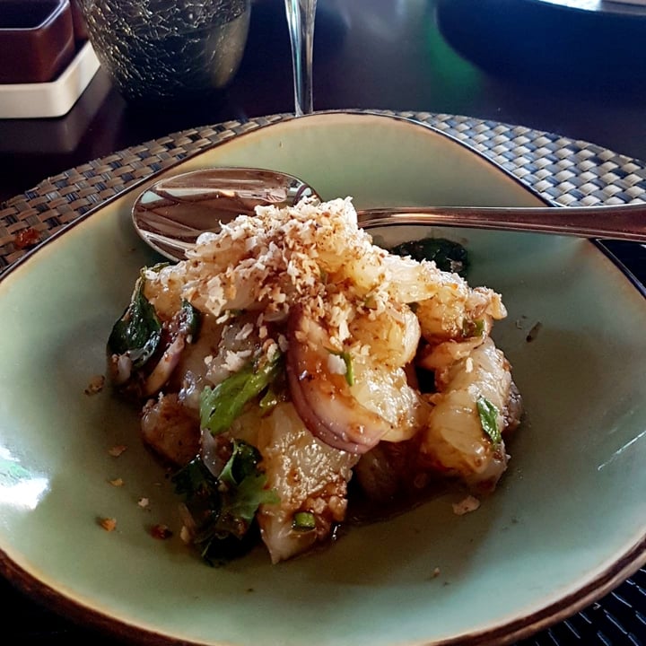 photo of Thiptara Pomelo Thai salad shared by @kenyacapra on  07 May 2022 - review