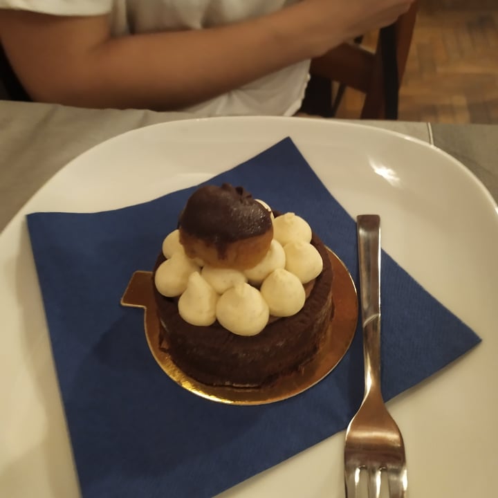 review photo of Ristorante Vegano Biologico La Lanterna monoporzione con bignè shared by @camibonaldi on 16 May 2022 - review