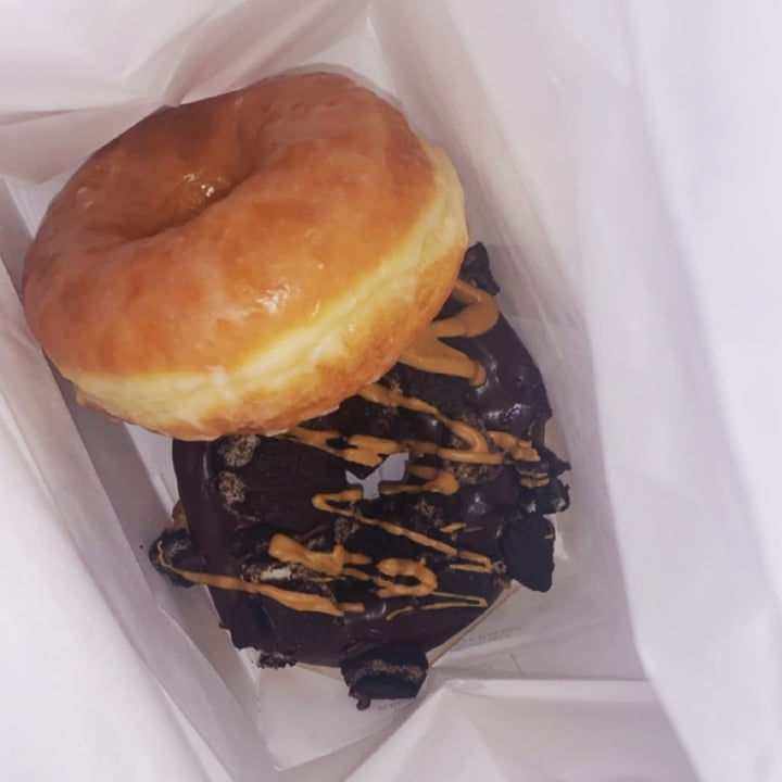 photo of Voodoo Doughnut Old Dirty Bastard shared by @planttemptations on  24 Sep 2021 - review