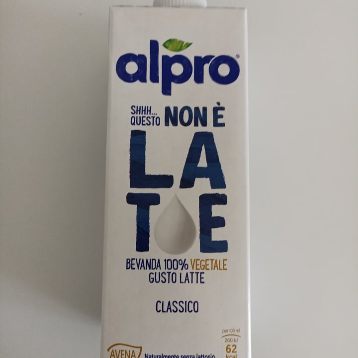 review photo of Alpro This is Not Milk Classic Questo Non è Late Classico shared by @annafanella on 15 Jun 2022 - review