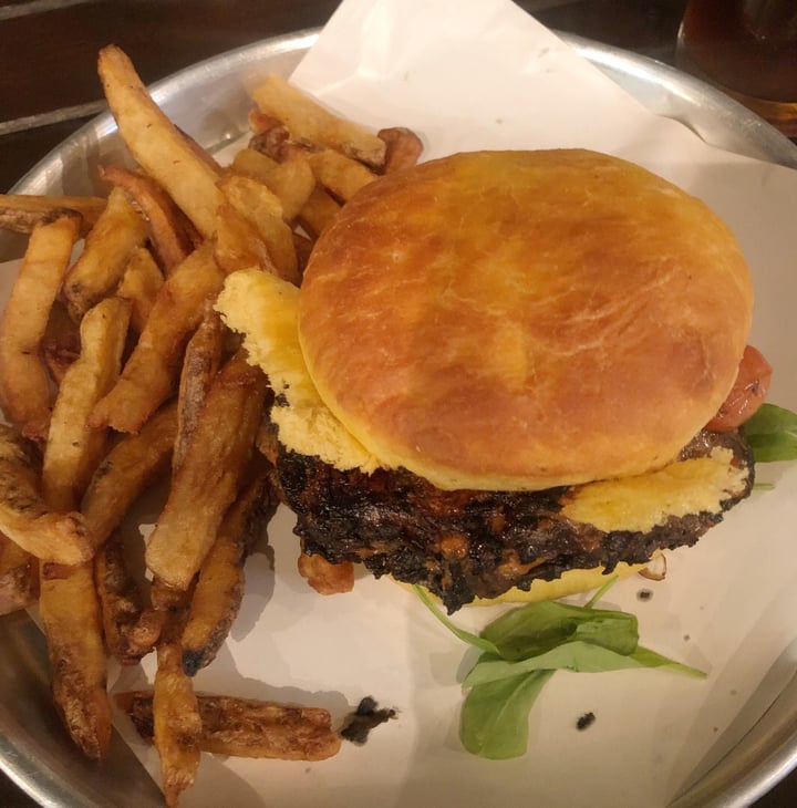 review photo of Morgan's House Hamburguesa "Vegana Nivel 5" shared by @marianitaroldan on 09 Sep 2019 - review