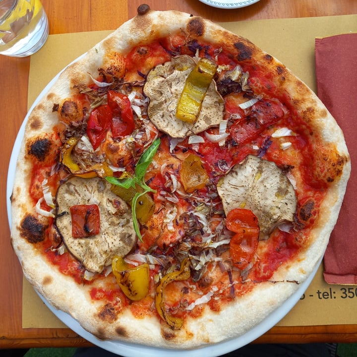 photo of Bar - Ristorante - Pizzeria Al Pescatore Pizza Rossa Vegetariana shared by @mlflne on  25 Jul 2022 - review