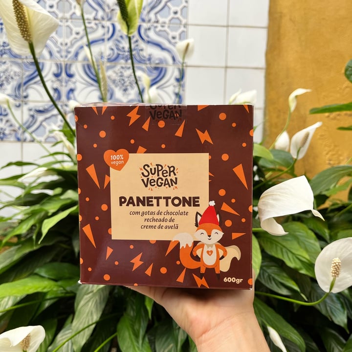 review photo of Super Vegan Panettone com Gotas De Chocolate Recheado Com Creme De Avelã shared by @melanelago on 13 Dec 2022 - review