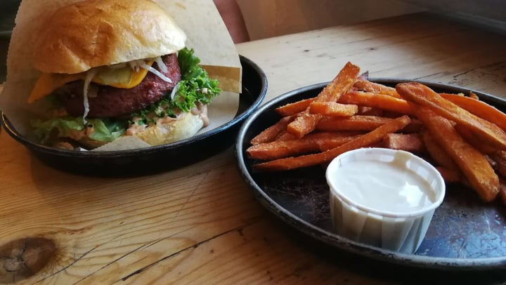 review photo of World Food Trip Pink Italian shared by @lightvillegh on 11 Dec 2019 - review