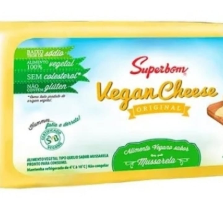 photo of Superbom Queijo vegano shared by @carlamordente on  13 May 2022 - review