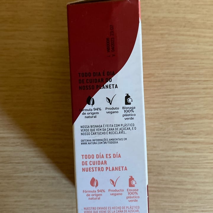 photo of Natura Body Splash Tododia Cereza y Avellana shared by @claudiastoeglehner on  13 May 2022 - review