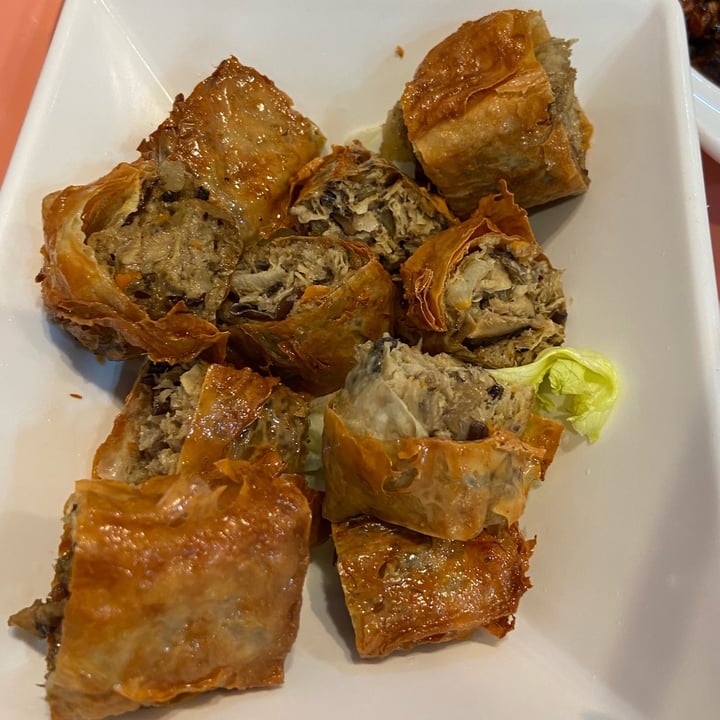 photo of North South East West Fusion Vegetarian Cuisine Mushroom Burdock Roll shared by @misssedgwick on  13 Apr 2022 - review