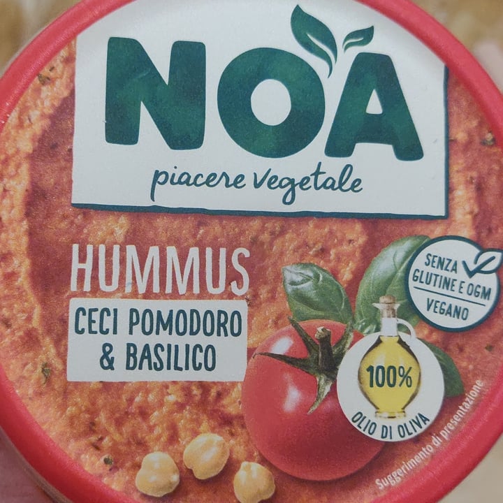 photo of Noa Hummus ceci pomodoro basilico shared by @rossellacut on  04 Jul 2022 - review