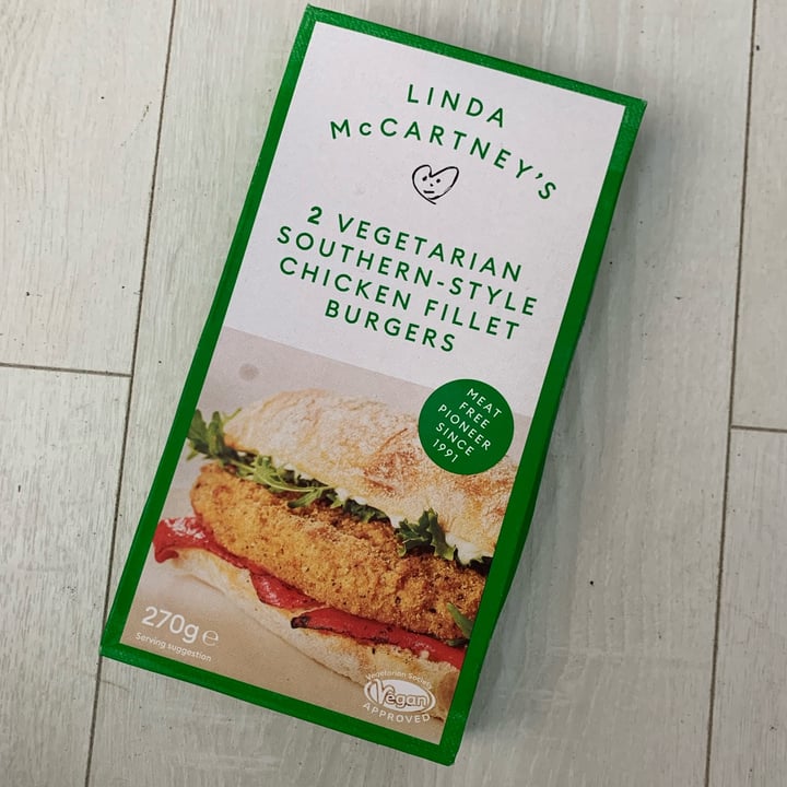 photo of Linda McCartney's Vegetarian Southern-style Chicken Fillet Burgers shared by @gabigabsta on  11 Oct 2021 - review