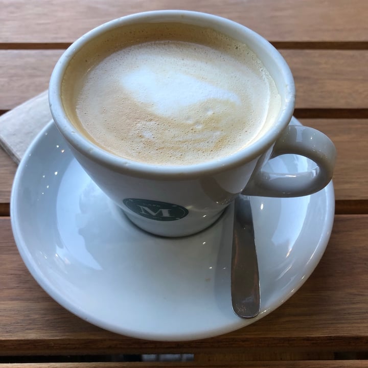 photo of Café Martínez Café con Leche de Almendras shared by @lucaseggi on  29 Aug 2021 - review