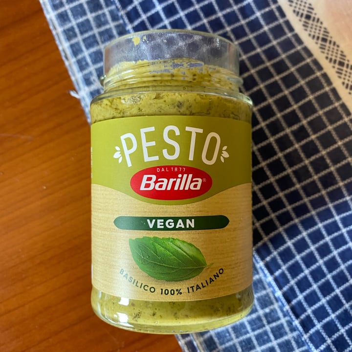 photo of Barilla Pesto Basilico Vegan shared by @barlaxena on  29 Jun 2022 - review