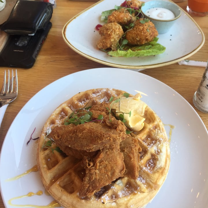 photo of Kaylee's Eatery Chick'n and Waffles shared by @melanie1512 on  16 Jun 2021 - review