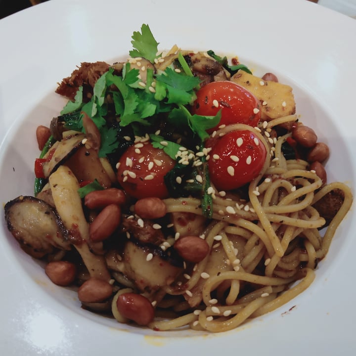 photo of Flavours by Saute Mala Aglio Olio shared by @veganspicegirl on  07 Dec 2021 - review