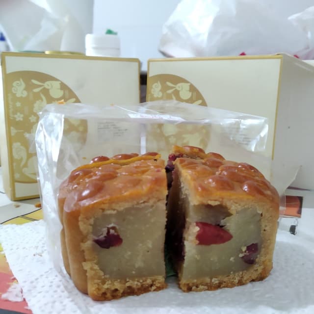 Photo of the dish “Mooncakes - White Lotus Cranberry”