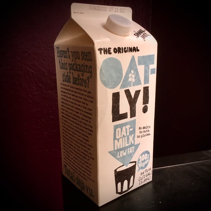 photo of Oatly Oat Milk Low-fat shared by @renfield on  19 Jun 2022 - review