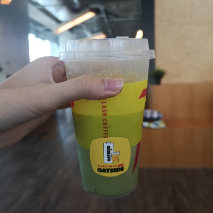 photo of Flash Coffee Matcha Milk With Oat Milk shared by @savk0h on  15 Jun 2022 - review