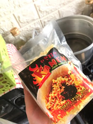 Green World Spicy Ramen Noodle