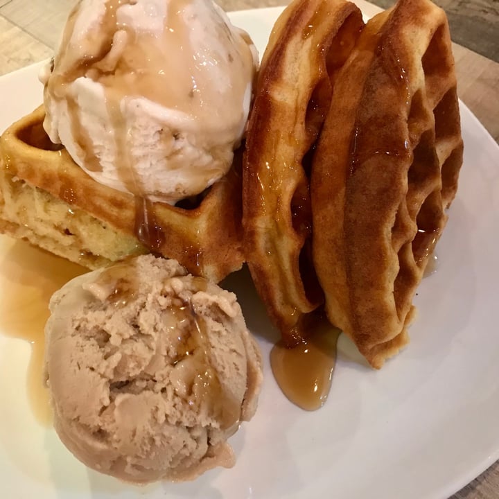 photo of WellSmoocht Signature Fluffy Waffles With Classic R'ice Cream shared by @thrivingdaisy on  26 Jun 2021 - review