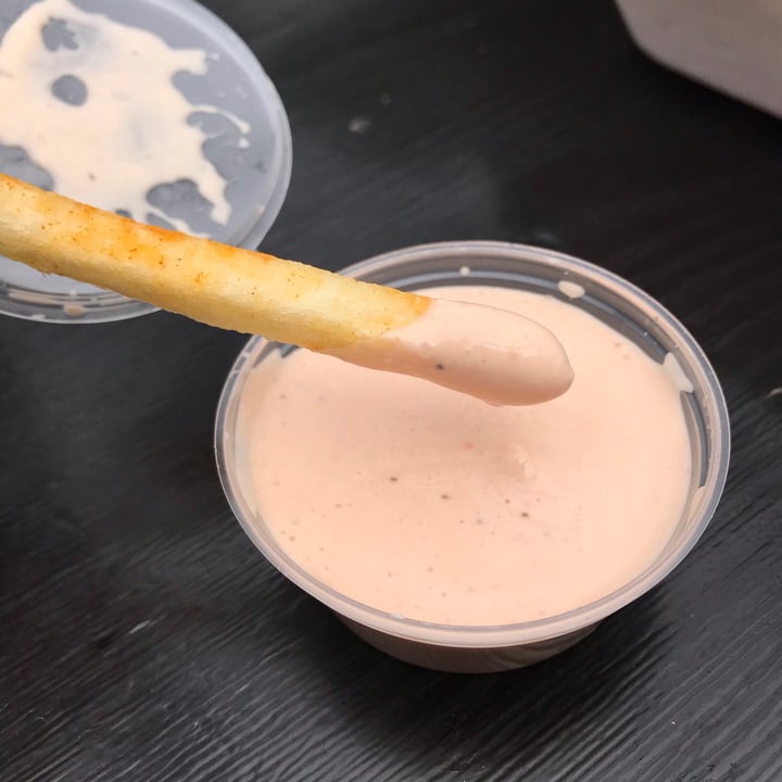 photo of What The Pitta Croydon Burger sauce (homemade) shared by @billyalmatteini on  09 Sep 2020 - review