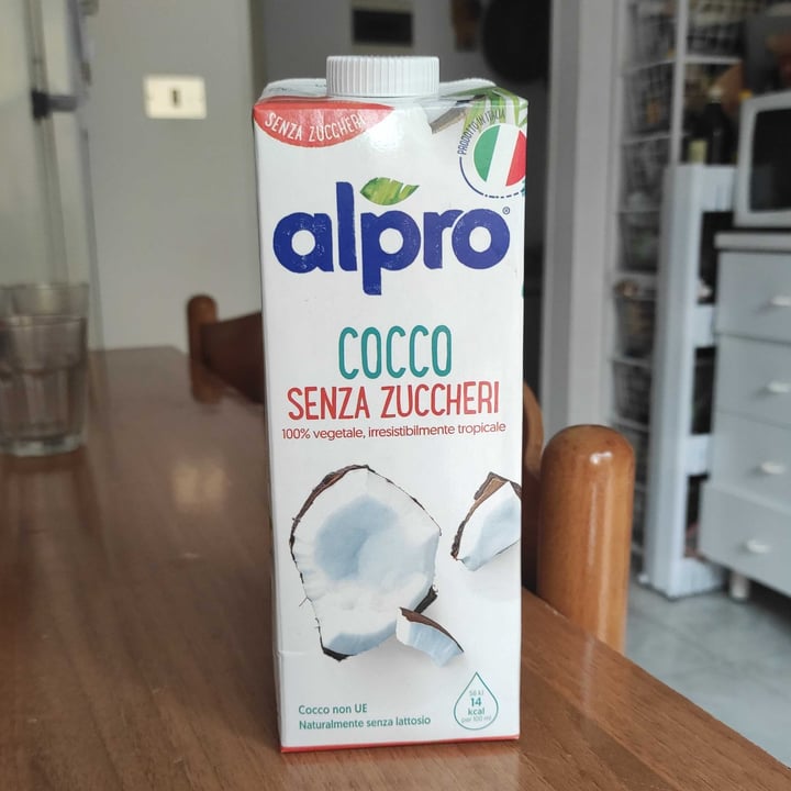 photo of Alpro Beverage Coconut - Coconut drink - Beverage Vegetable shared by @ambracol on  30 Mar 2022 - review