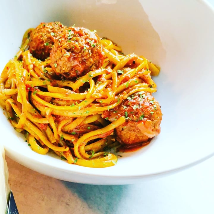 photo of Gardein Classic Meatless Meatballs shared by @carlacookingvegan on  09 Nov 2020 - review