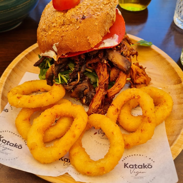 photo of Katako veg Sandwich Indoor shared by @beckyisvegan on  13 Feb 2022 - review