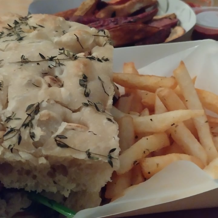 review photo of Es un montón Sangucheria Foccacia shared by @julietallamas on 31 Jan 2022 - review