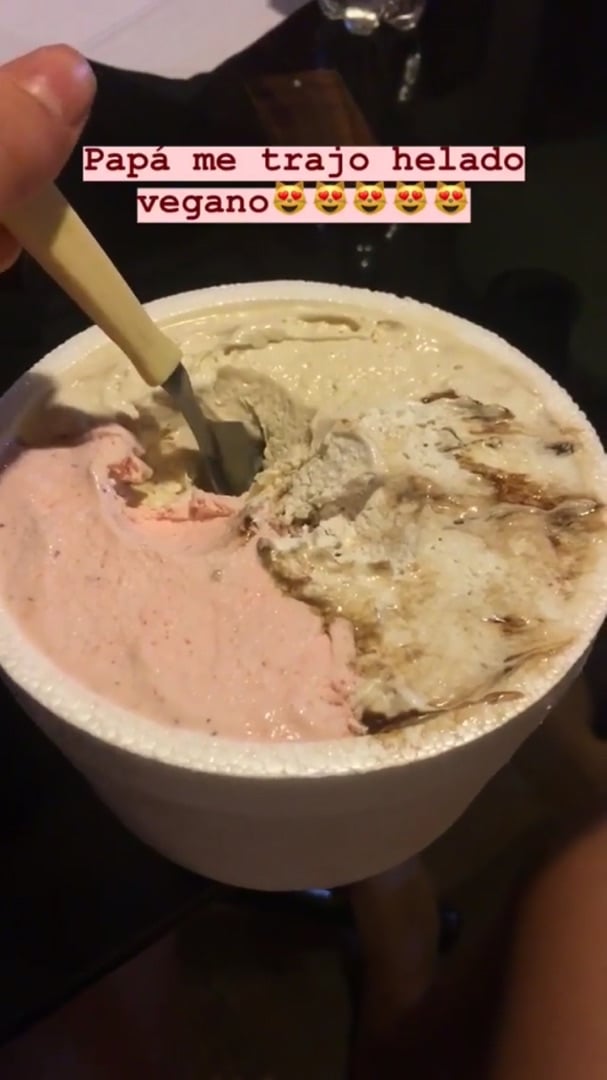 photo of Heladeria DOLLY Helado De Frutilla A La Crema, Café Granizado Y Mantequilla De Mani shared by @rominaa on  12 Jan 2020 - review