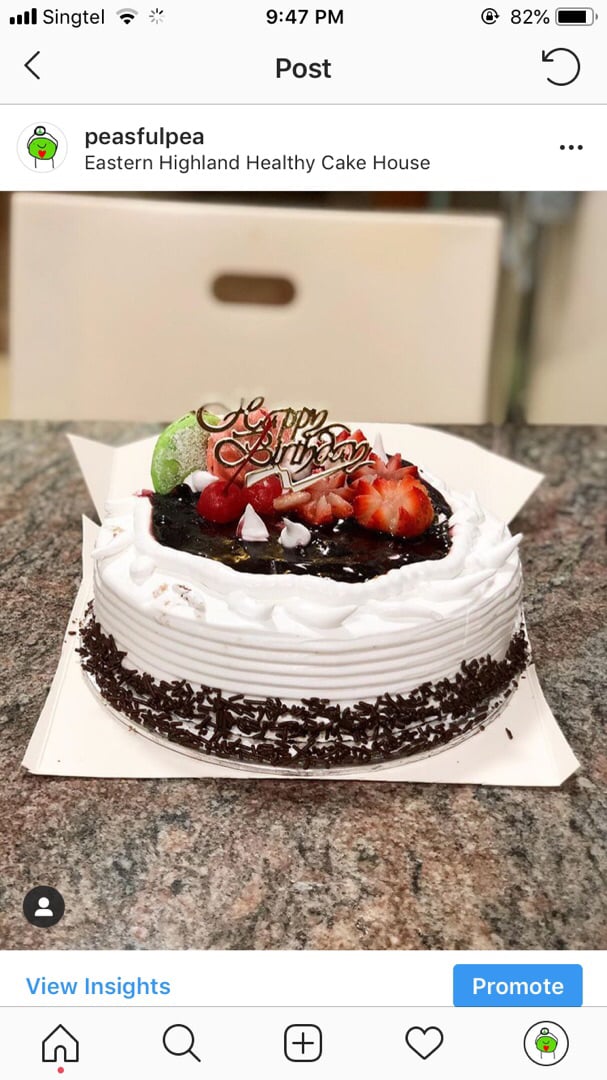 photo of Dongshan Eastern Highland Healthy Cake House Blueberry chocolate birthday cake shared by @peasfulpea on  24 Jun 2019 - review