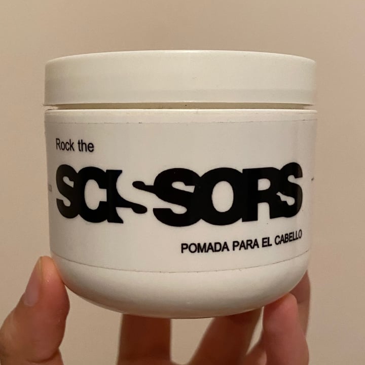photo of Rock the Scissors Pomada Para El Cabello shared by @anacasillas on  22 Nov 2020 - review