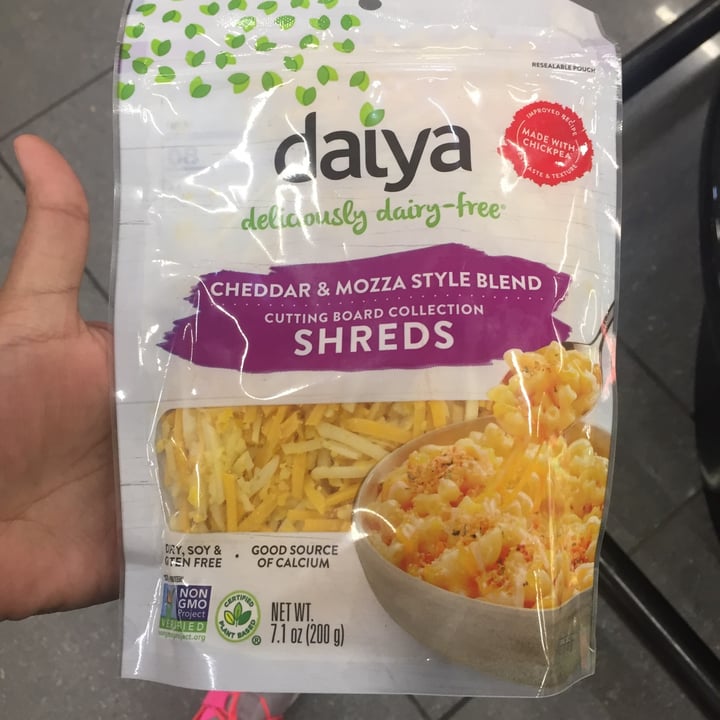 review photo of Daiya Cheddar and Mozza Style Blend Shreds shared by @matchadrea on 25 Jun 2022 - review