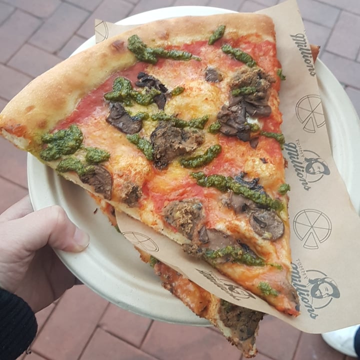 review photo of Tommy Millions Vegan Pizza shared by @deboramelo on 11 Sep 2021 - review