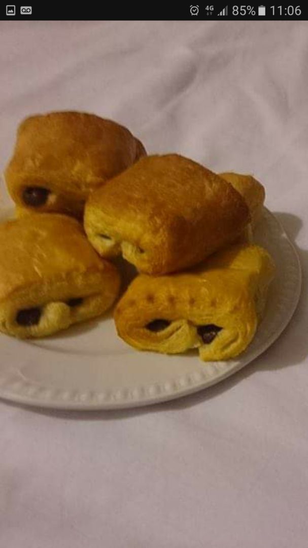 photo of Tesco Superstore Jus roll pain au chocolat shared by @paulinethenewarc on  22 Mar 2019 - review