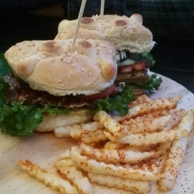 Photo of the dish “Hamburguesa Día de Muertos”