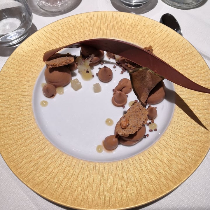photo of Manhattan Restaurant Cremoso al Cioccolato Fondente E Olio D'oliva shared by @glamrockcat on  06 Dec 2021 - review