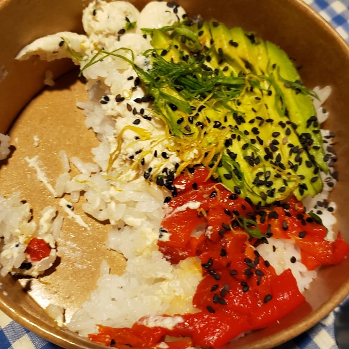 photo of Let it V - Vegan Sushi Spring poke shared by @lucianah on  07 Dec 2020 - review