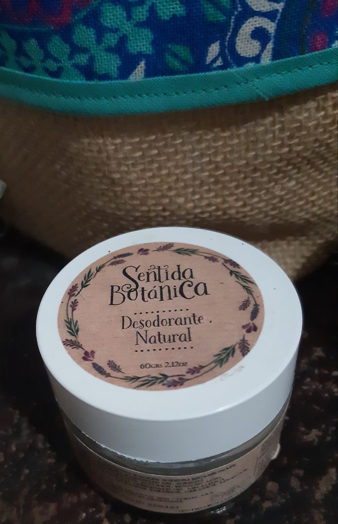 photo of Sentida Botánica Desodorante Natural shared by @melanidenise on  28 Sep 2019 - review