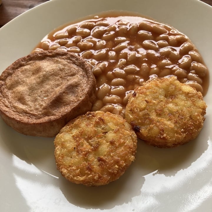 photo of IKEA Restaurant plant based patty breakfast set shared by @cheddarhamster on  24 Oct 2022 - review
