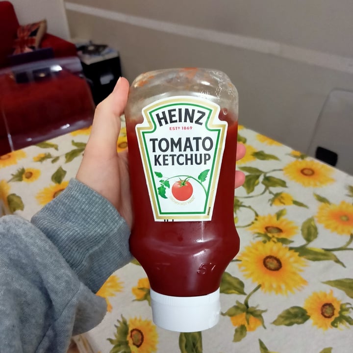 photo of Heinz Tomato Ketchup shared by @camibenet on  25 Nov 2021 - review